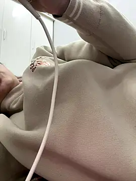 ruby2000- - Ruby2000-'s free webcam