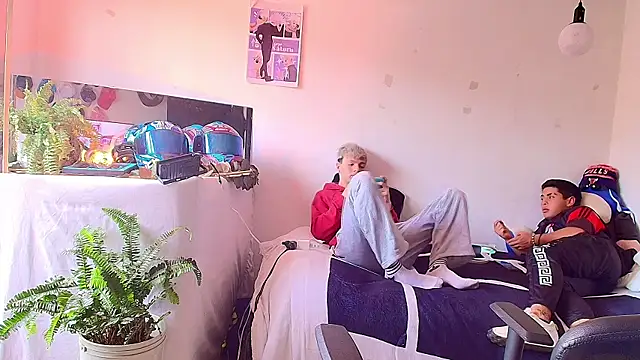 twink_sebas_ (M twink) - get naked