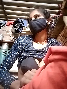 Webcam Model (Joshi_Love143) is live