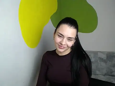 divina_kira webcam