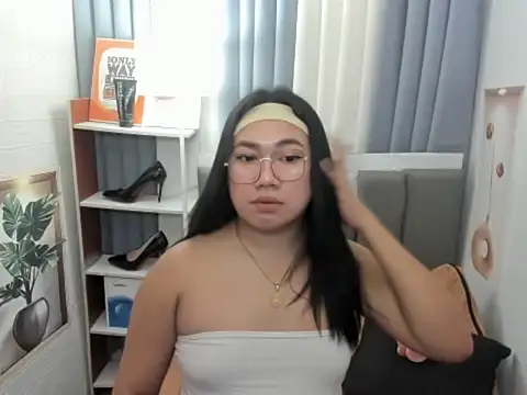 tsuncutkaren - TsUncutKaren's free webcam