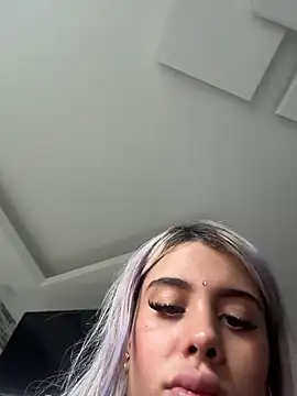 YouCandiSumisa webcam