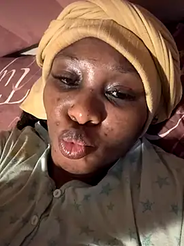 Bootyliciouse21X webcam