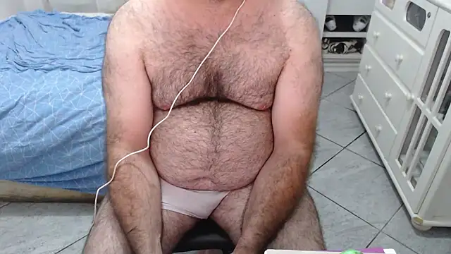 mysterbearmg (Ask my age) - CUM IN PUBLIC