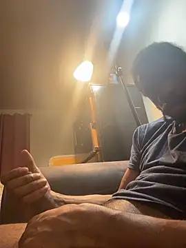 BigBDMari Live Webcam on Stripchat