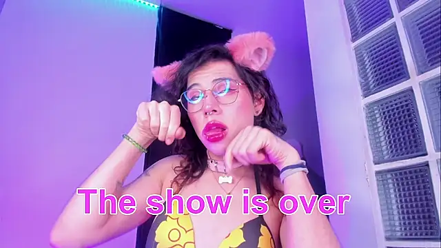 Sweet-SharoKitty webcam