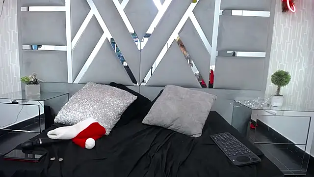 MonzerratBoyer webcam