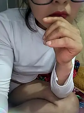 Webcam Model (moa_koa)  is live.Free join now!