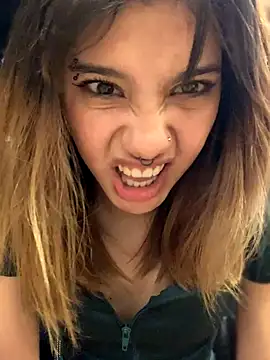 miaacute- - MiaaCute-'s free webcam - UK Sex Cams