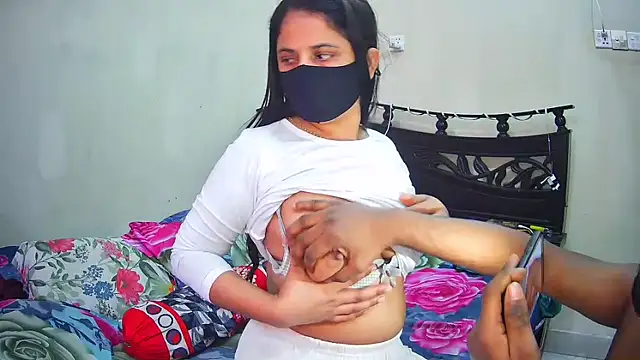 Younger_Couples webcam