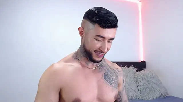 andrea_de_lucaa webcam