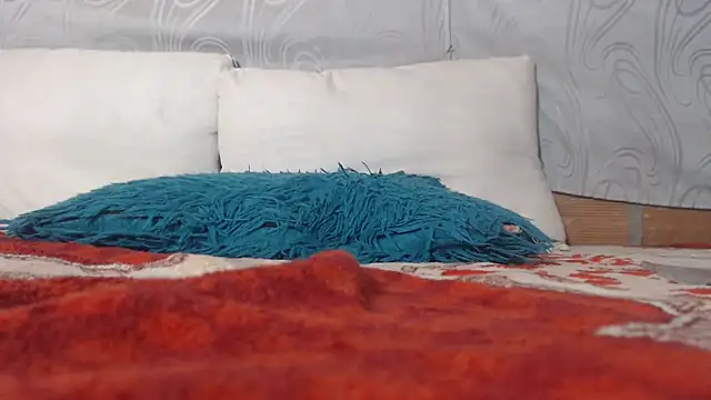 CataleyaRosee webcam