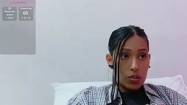 yourcuteneighbourr webcam