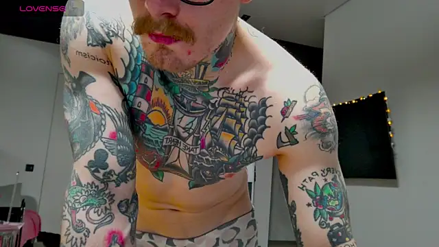 white_King9999 webcam