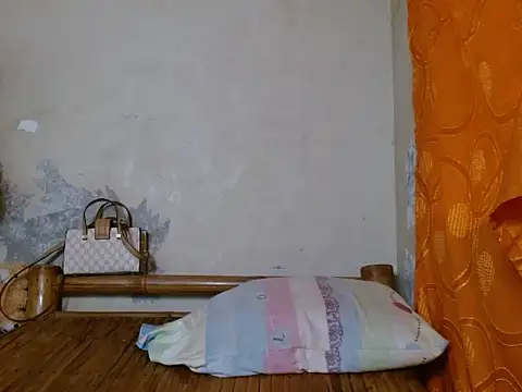 adorable_ellah webcam