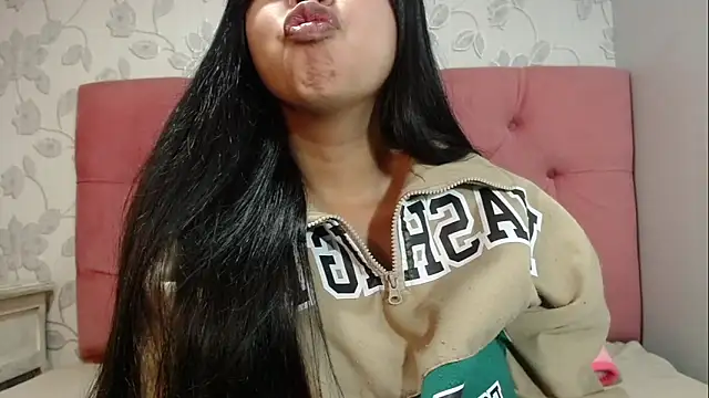 CarolineBrunx webcam