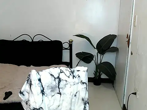 Lara_Salvatore webcam