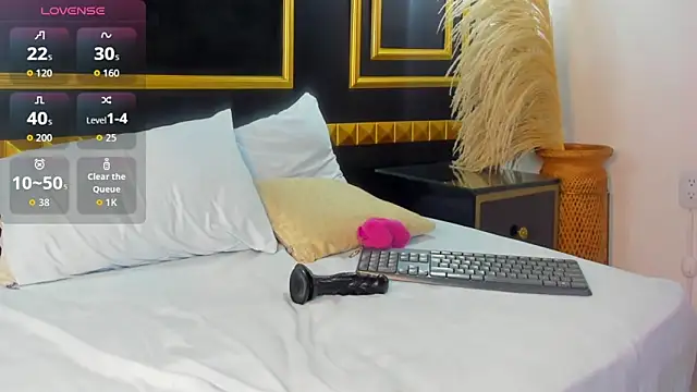 lindaa_natashaa_ webcam