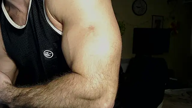 muscle_uncut webcam
