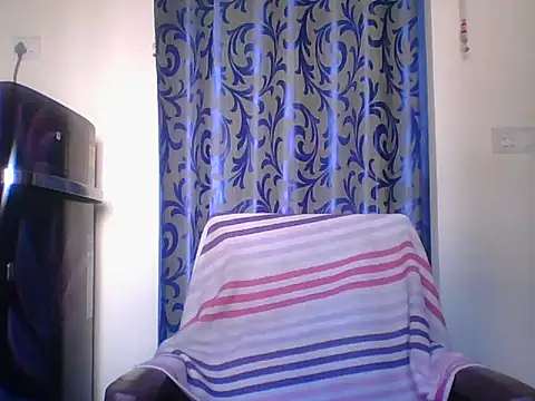 mathi_cam - Mathi_cam's free webcam