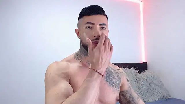 andrea_de_lucaa webcam