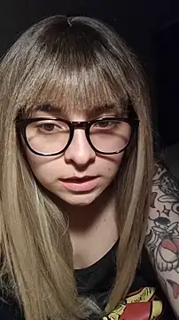 littlevalerie - Littlevalerie's free webcam