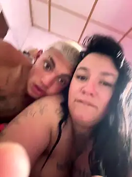 tufantasiaytumorbo - TuFantasiaYTuMorbo's free webcam