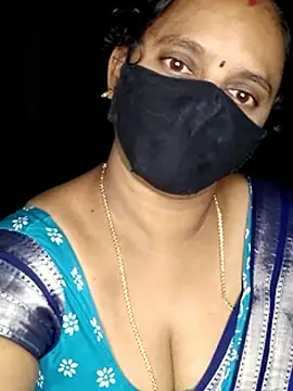 Webcam Model (vintage-vibs) is live