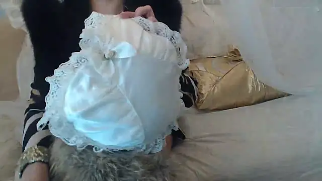 Mia-Montal777 webcam