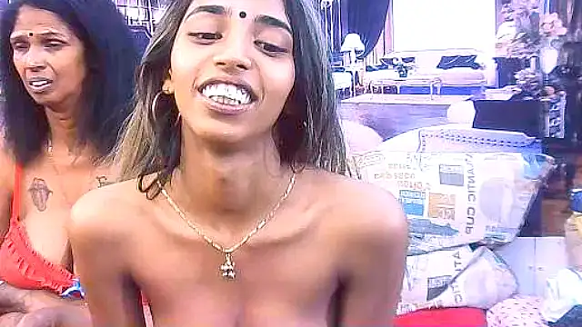 IndianSexySlender webcam