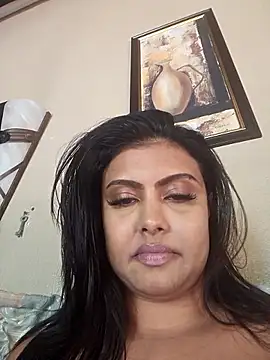 Indian_GlowingMiax webcam