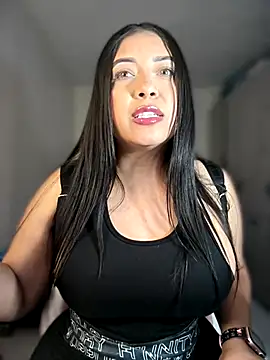 cami_ortiz__ webcam