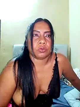 Webcam Model (rosmery-navarro) is live