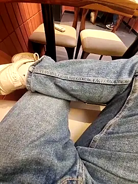 YoursThickDick webcam