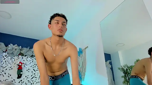 Adonis_WB webcam