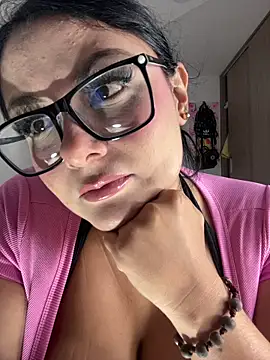 Webcam Model (linatarens)  is live.Free join now!