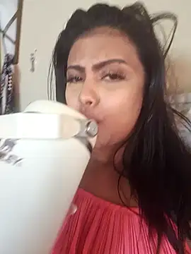 Indian_GlowingMiax webcam