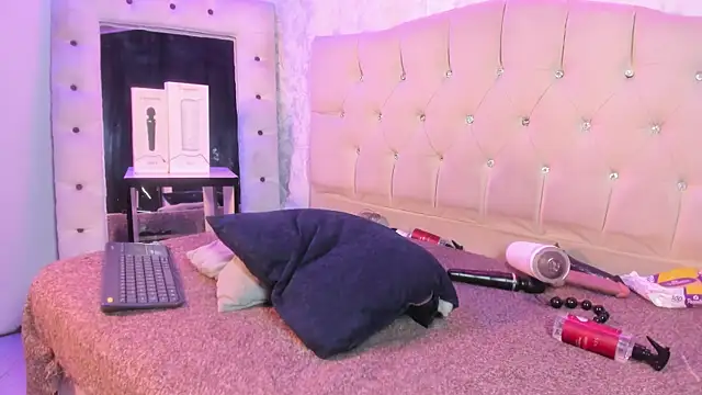 Strella_ferrera webcam