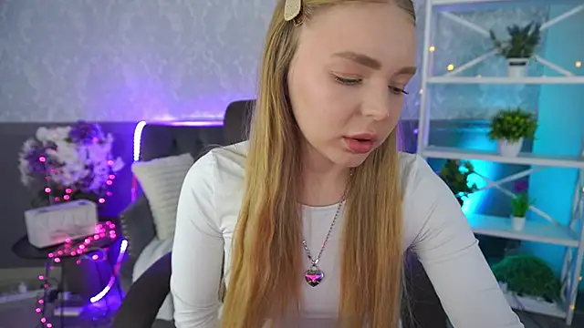 emilysunshines - EmilySunshineS's free webcam - UK Sex Cams