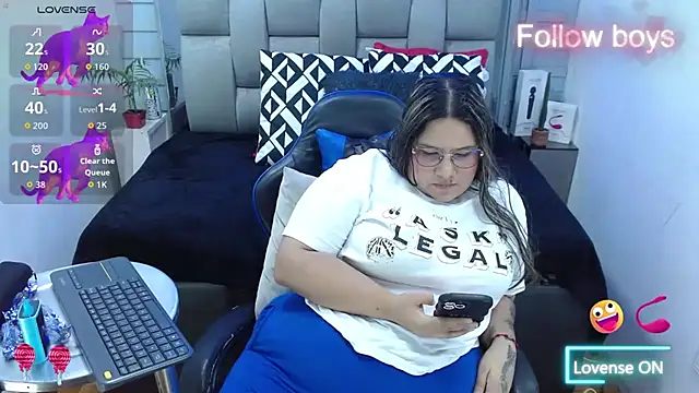 evelin_zaens - Evelin_zaens's free webcam - UK Sex Cams