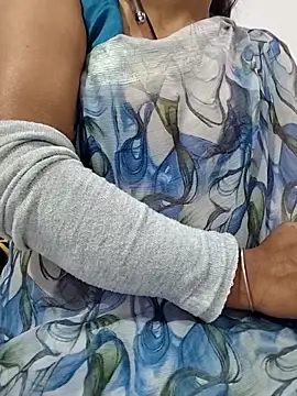 Webcam Model (tmanana_)  is live.Free join now!