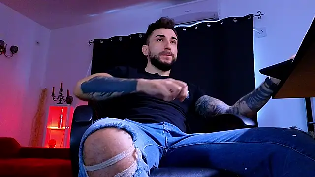 MightyAaron66 webcam