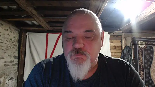 Newfiesausage197... Live Webcam on Stripchat