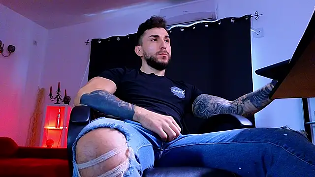 MightyAaron66 webcam