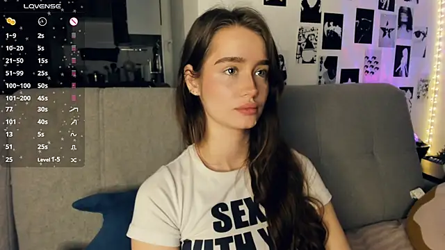 lovelyalivia webcam
