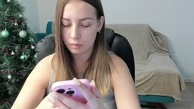 Mia_shy1 webcam