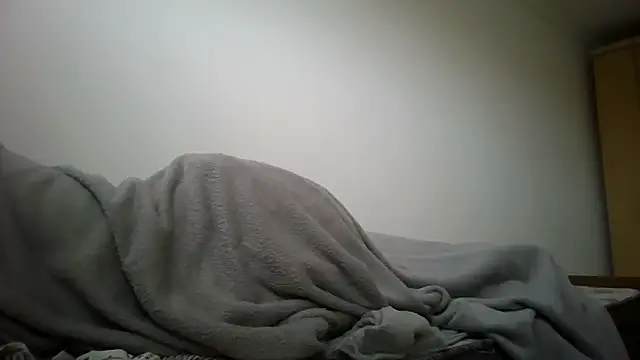 JUNINHOLEKEJR webcam