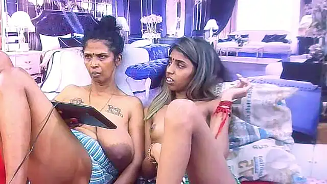 IndianSexySlender webcam