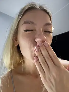 -sexy_barbie- (F young) - ✨dildo in the ass✨