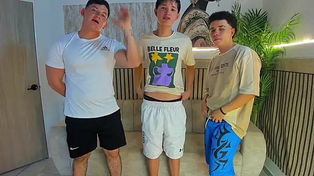 justingsex1 (Ask my age) - DOUBLE BLOWJOB TO A BOY